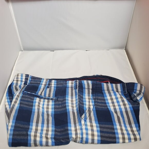 3 pair of big and tall men's shorts. Size 50. 2 pair Reebok, 1 pair True Nation - Picture 3 of 5